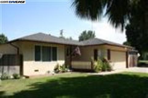 2428 Apache Ln, Modesto, CA 95350 photo 1