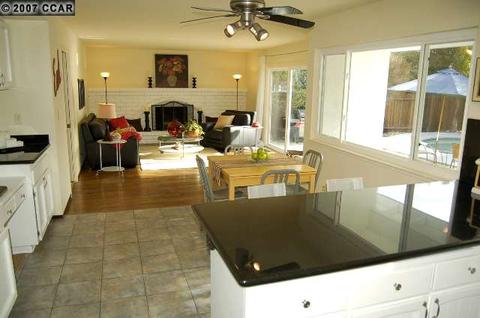 2010 Smith Ln, Concord, CA 94518 photo 1