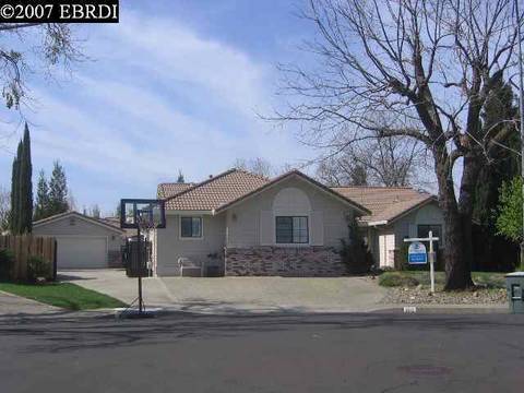 1012 Fallen Leaf Ct, Vacaville, CA 95687 photo 1