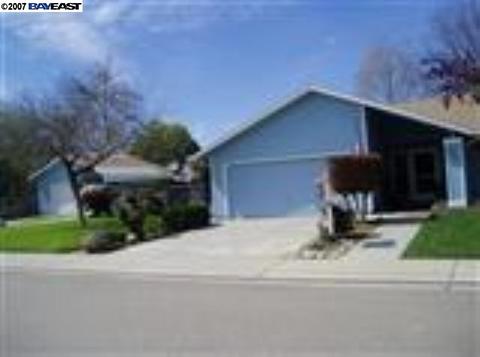 1617 Fallbrook Way, Lodi, CA 95240 photo 1