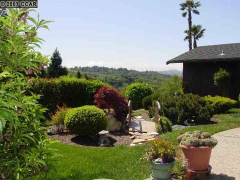 820 Mountain View Dr, Lafayette, CA 94549 photo 1