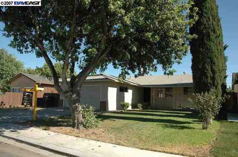 460 Helen Ave, Tracy, CA 95376 photo 1