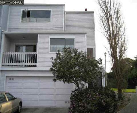 8 Young Ct, San Francisco, CA 94124 photo 1