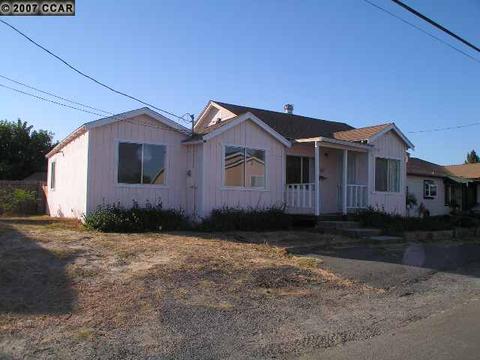 1372 Chestnut St, Martinez, CA 94553 photo 1