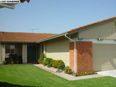 2529 Cabrillo Dr, Hayward, CA 94545 photo 1