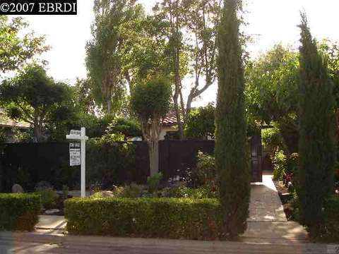 2683 Gill Dr, Concord, CA 94520 photo 1