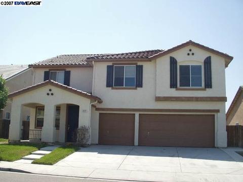 717 Skimmer Dr, Patterson, CA 95363 photo 1