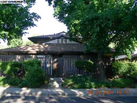 5468 Roundtree Pl #A, Concord, CA 94521 photo 1