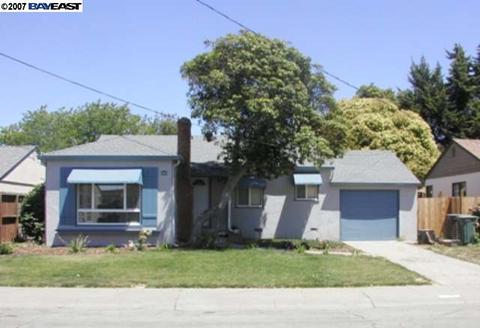 15076 Thoits St, San Leandro, CA 94579 photo 1