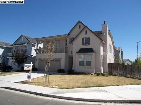 1022 Tulloch Dr, Tracy, CA 95304 photo 1