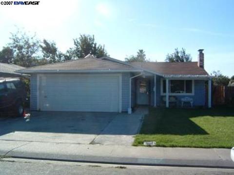 827 N Chestnut Ave, Tracy, CA 95376 photo 1