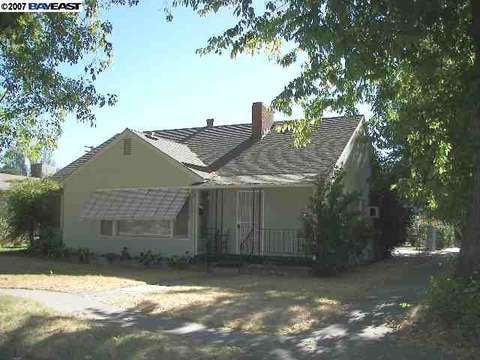 445 Rosedale Ave, Modesto, CA 95351 photo 1