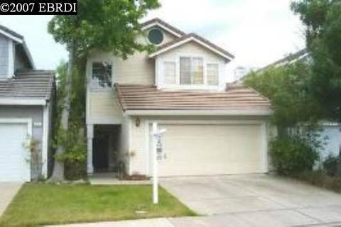 481 Dohrmann Ln, Pinole, CA 94564 photo 1
