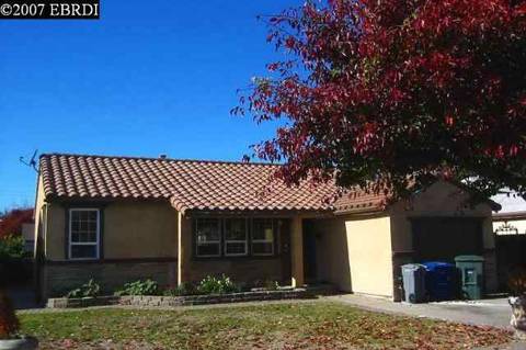 979 Donovan Dr, San Leandro, CA 94577 photo 1