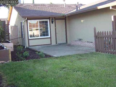 296 E Trident Dr, Pittsburg, CA 94565 photo 1