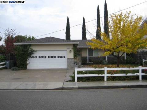 292 Lloyd St, Livermore, CA 94550 photo 1