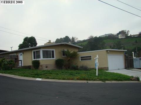 1010 Meadow E Ave, Pinole, CA 94564 photo 1