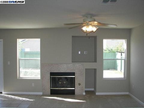 339 Roadrunner Dr, Patterson, CA 95363 photo 1