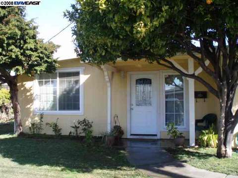 25086 Thomas Ave, Hayward, CA 94544 photo 1