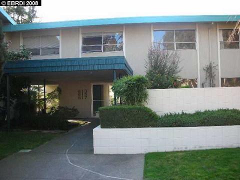 613 Willow St #C, Alameda, CA 94501 photo 1