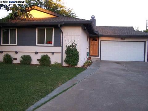 2475 Tanager Ct, Concord, CA 94520 photo 1