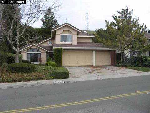2271 Pheasant Dr, Hercules, CA 94547 photo 1