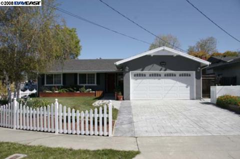 36448 Hafner St, Newark, CA 94560 photo 1