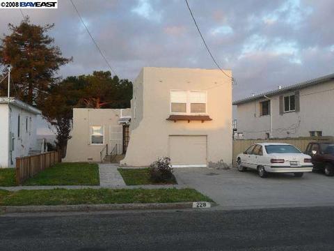 228 Sharon Ave, Rodeo, CA 94572 photo 1