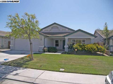 1068 Bristow St, Manteca, CA 95336 photo 1