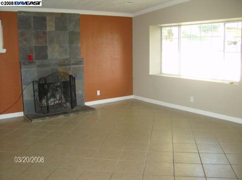 792 Webster St, Hayward, CA 94544 photo 1