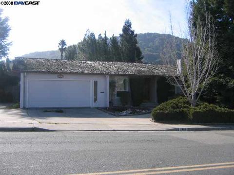 2498 Simas Ave, Pinole, CA 94564 photo 1
