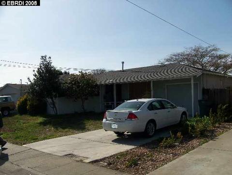 1351 Evergreen Dr, Concord, CA 94520 photo 1