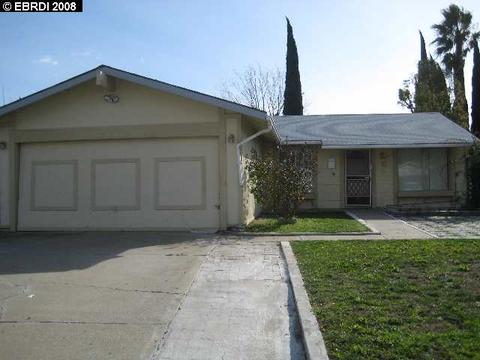 10 Arlington Dr, Pittsburg, CA 94565 photo 1