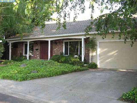1320 Strathmore Ct, Concord, CA 94518 photo 1