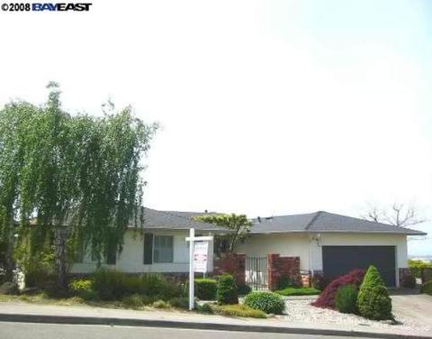 1777 Clearview Dr, San Leandro, CA 94577 photo 1