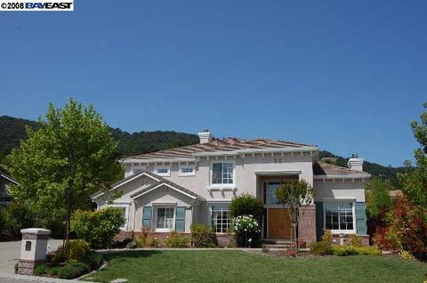 8256 Regency Dr, Pleasanton, CA 94588 photo 1