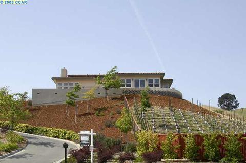 700 Crossbrook Dr, Moraga, CA 94556 photo 1