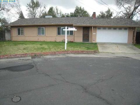 3236 Mount Diablo St, Concord, CA 94518 photo 1