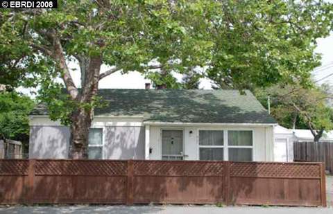 467 Harris Rd, Hayward, CA 94544 photo 1
