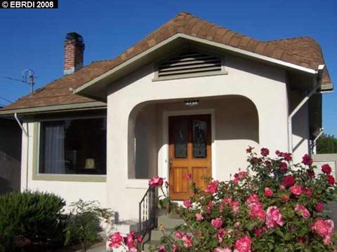 2754 Mathews St, Berkeley, CA 94702 photo 1