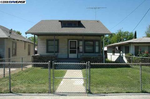 733 West St, Tracy, CA 95376 photo 1