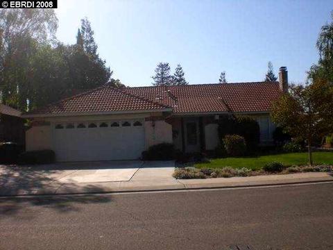275 Forest Hills Dr, Tracy, CA 95376 photo 1