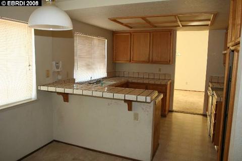 1901 Hemlock Dr, Oakley, CA 94561 photo 1