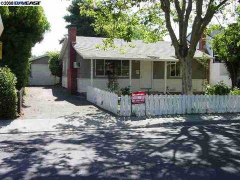2980 Grant St, Concord, CA 94520 photo 1