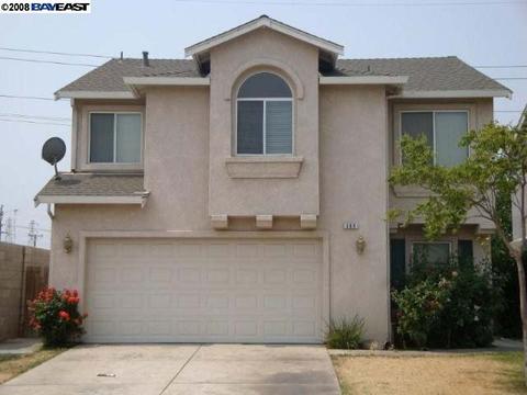 369 Pioneer Ave, Manteca, CA 95336 photo 1