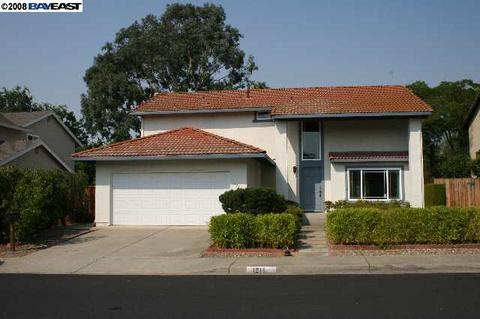 1211 Pinecrest Dr, Concord, CA 94521 photo 1