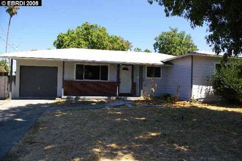 1270 Evergreen Dr, Concord, CA 94520 photo 1