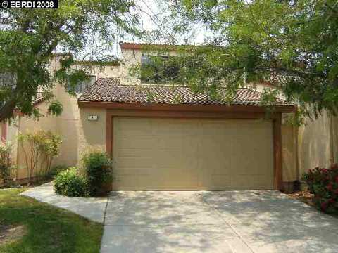 8 Amber Ct, Hercules, CA 94547 photo 1
