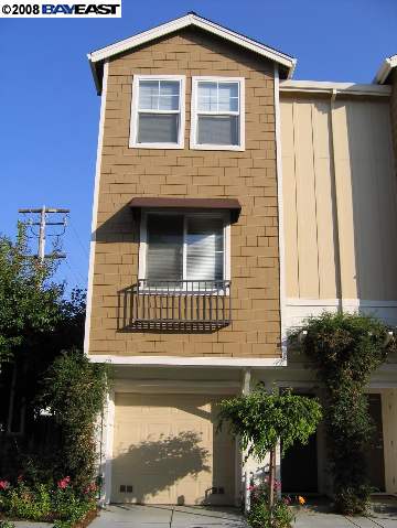 697 Chase Ave, Hayward, CA 94541 photo 1