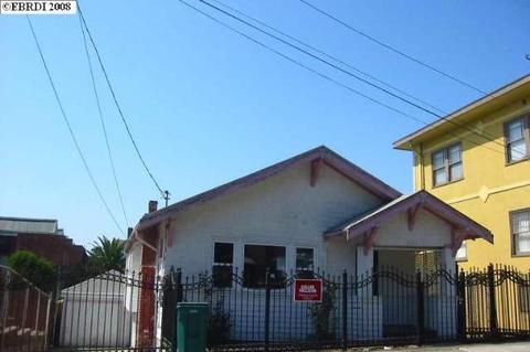 1121 E 19th St, Oakland, CA 94606 photo 1